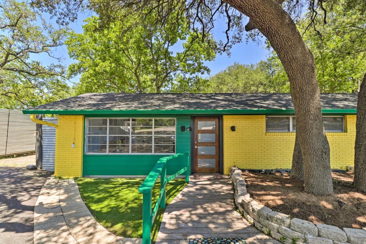 Renovated With Yard About 9 Mi To Dtwn! Holiday home Austin