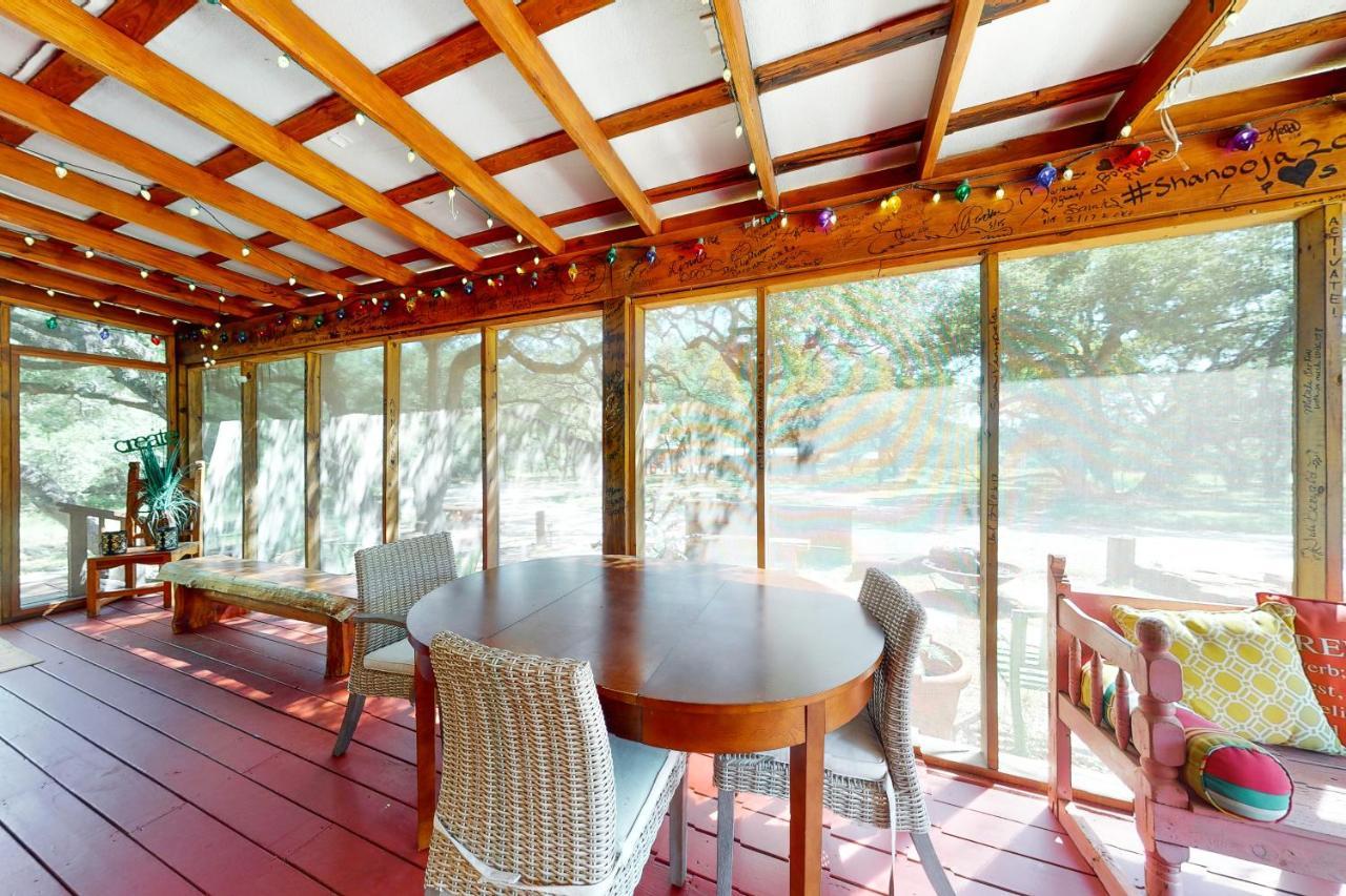 Cabin-style Book House & Writing Barn Austin