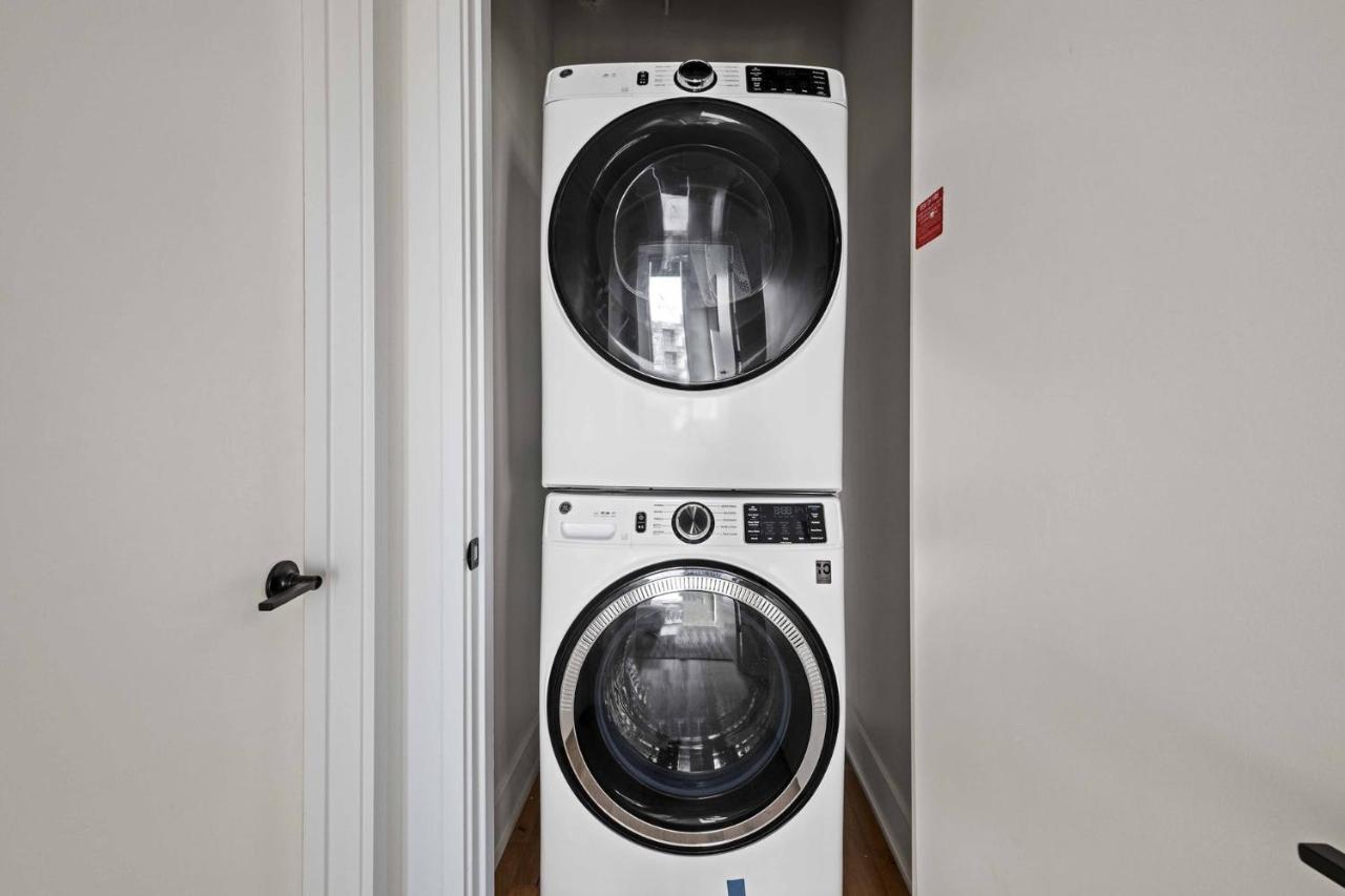 Aparthotel Upscale Rainey St Homes - Peloton, Gym, Rooftop Pool, Wifi Included Austin