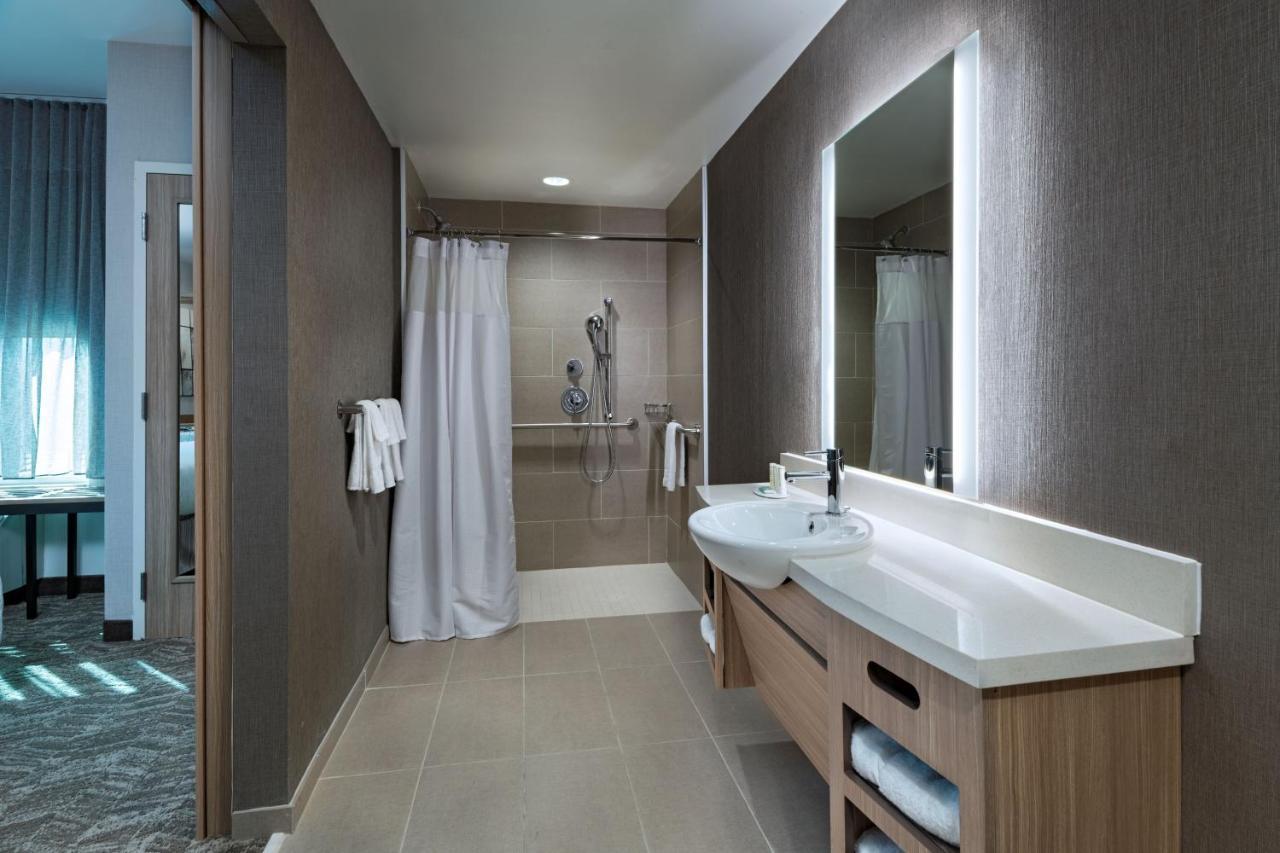 Springhill By Marriott North Hotel