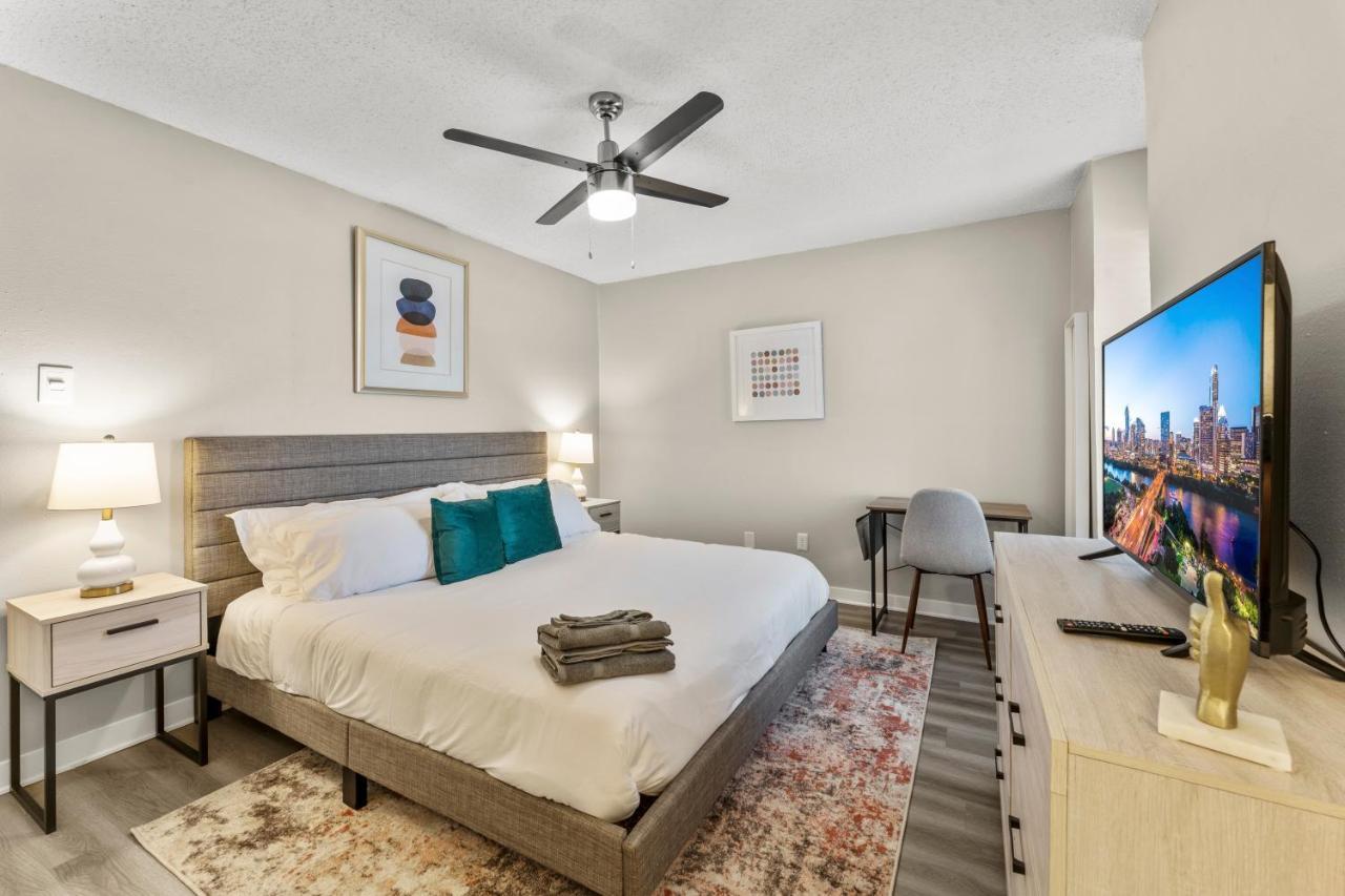 Vivant - Sola Chic King Bed Suites, Close To Downtown Apartment
