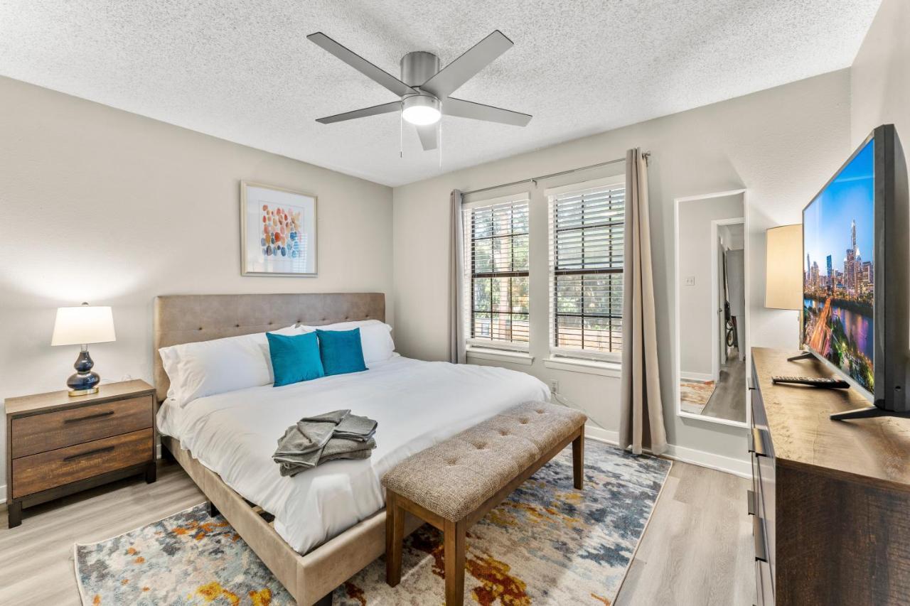 Apartment Vivant - Sola Chic King Bed Suites, Close To Downtown *