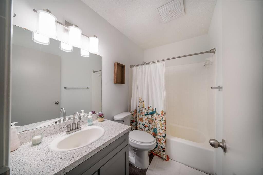 Austinite - Near Ut, Hyde Park & Moody Center Apartment