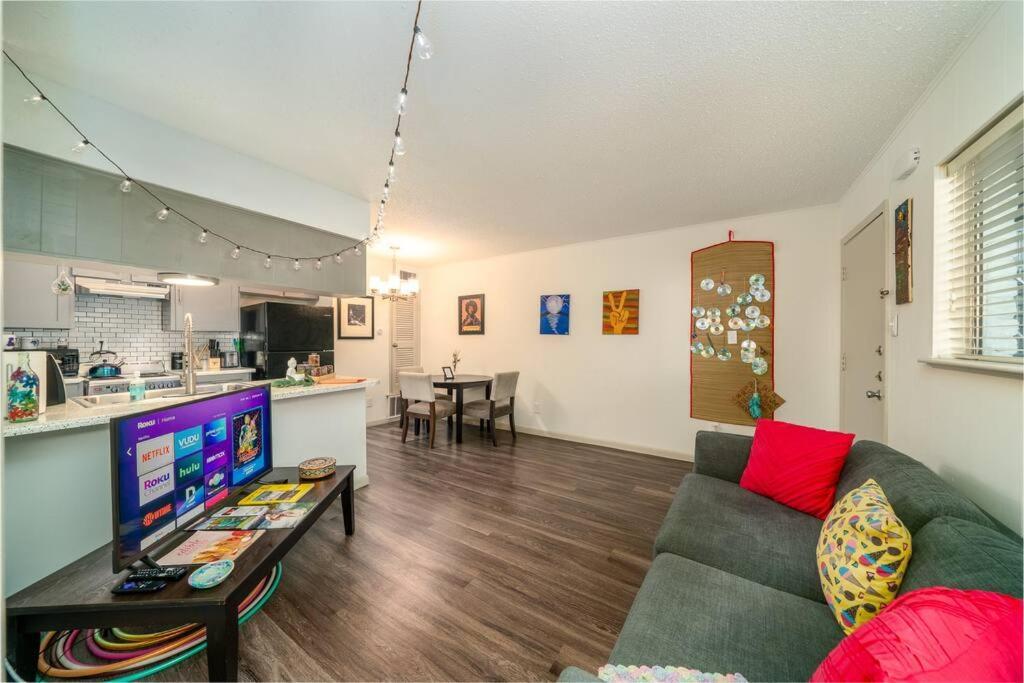 Austinite - Near Ut, Hyde Park & Moody Center Apartment Austin