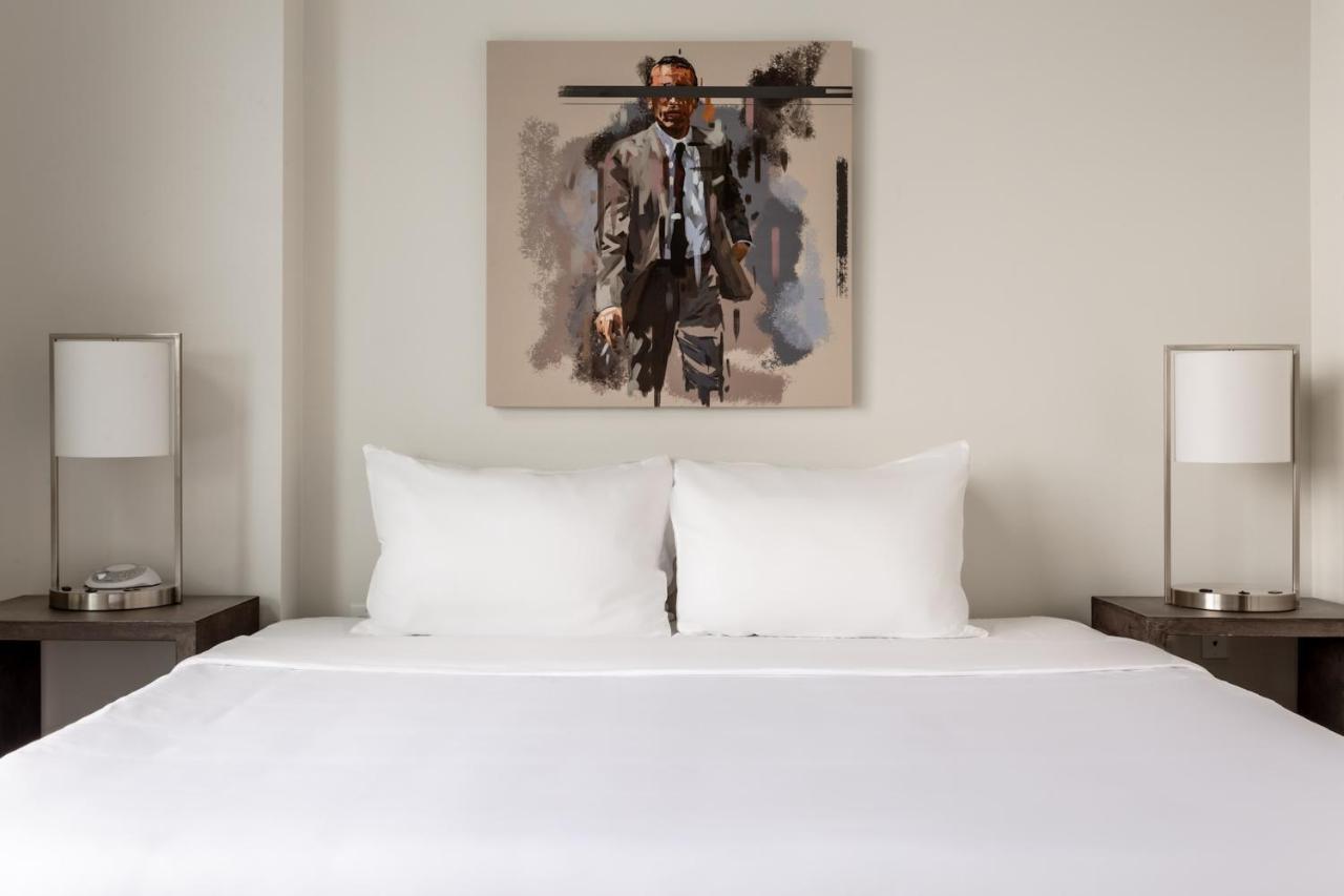 Kasa 2nd Street Aparthotel 4*