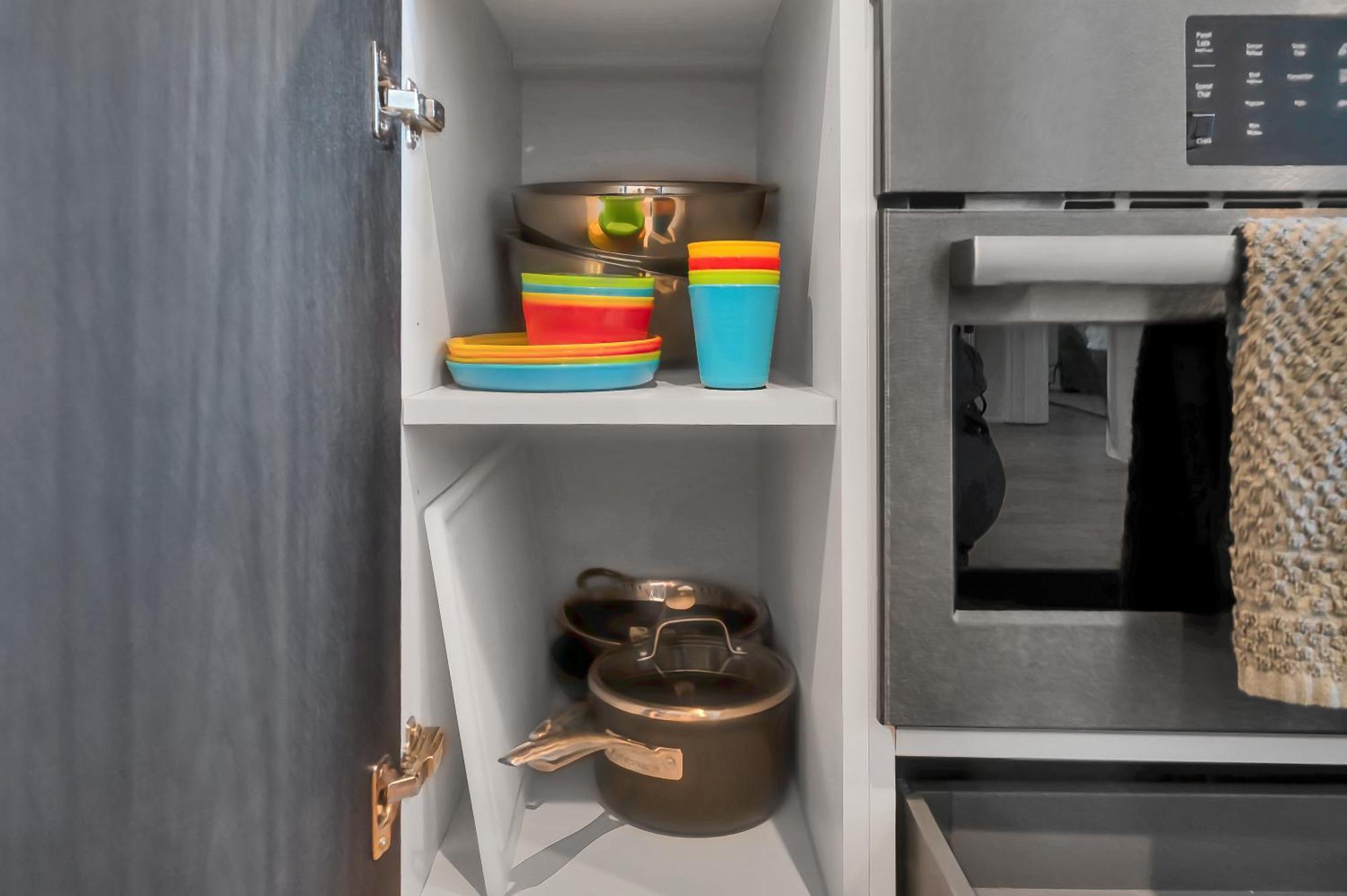 Upscale Rainey St Homes - Peloton, Gym, Rooftop Pool, Wifi Included *