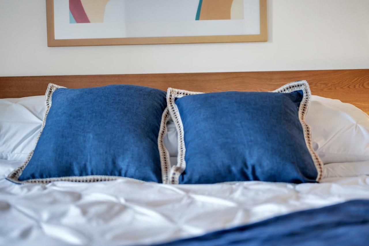 Aparthotel Upscale Rainey St Homes - Peloton, Gym, Rooftop Pool, Wifi Included Austin