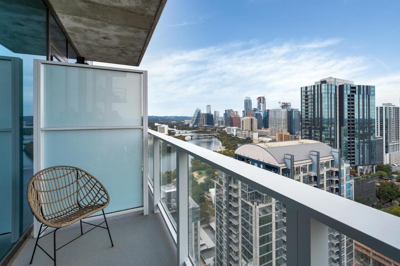 Aparthotel Upscale Rainey St Homes - Peloton, Gym, Rooftop Pool, Wifi Included *
