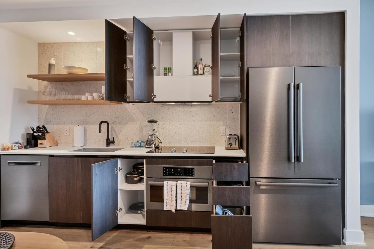 Upscale Rainey St Homes - Peloton, Gym, Rooftop Pool, Wifi Included Aparthotel Austin
