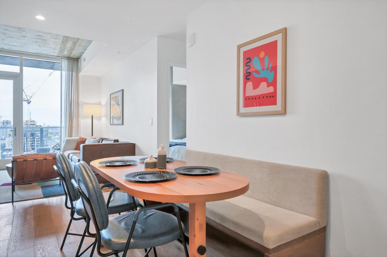Aparthotel Upscale Rainey St Homes - Peloton, Gym, Rooftop Pool, Wifi Included