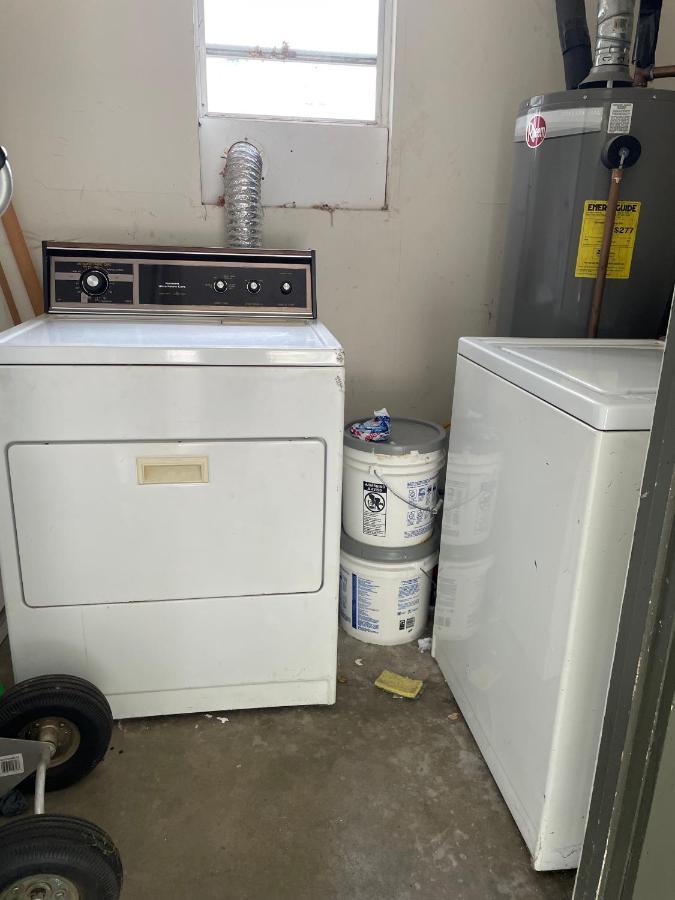 Holiday home Pet-friendly Duplex, Big Shared Yard In Charming Historic Travis Heights! Austin