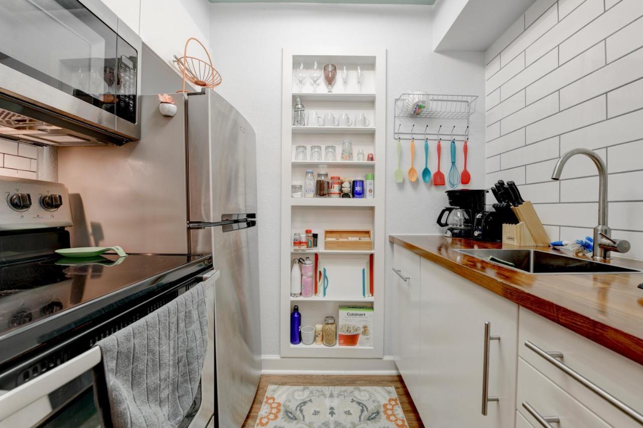 Cozy Near Downtown And Ut Apartment Austin