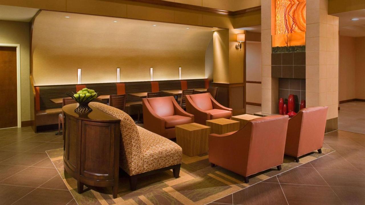 Sonesta Select North Hotel