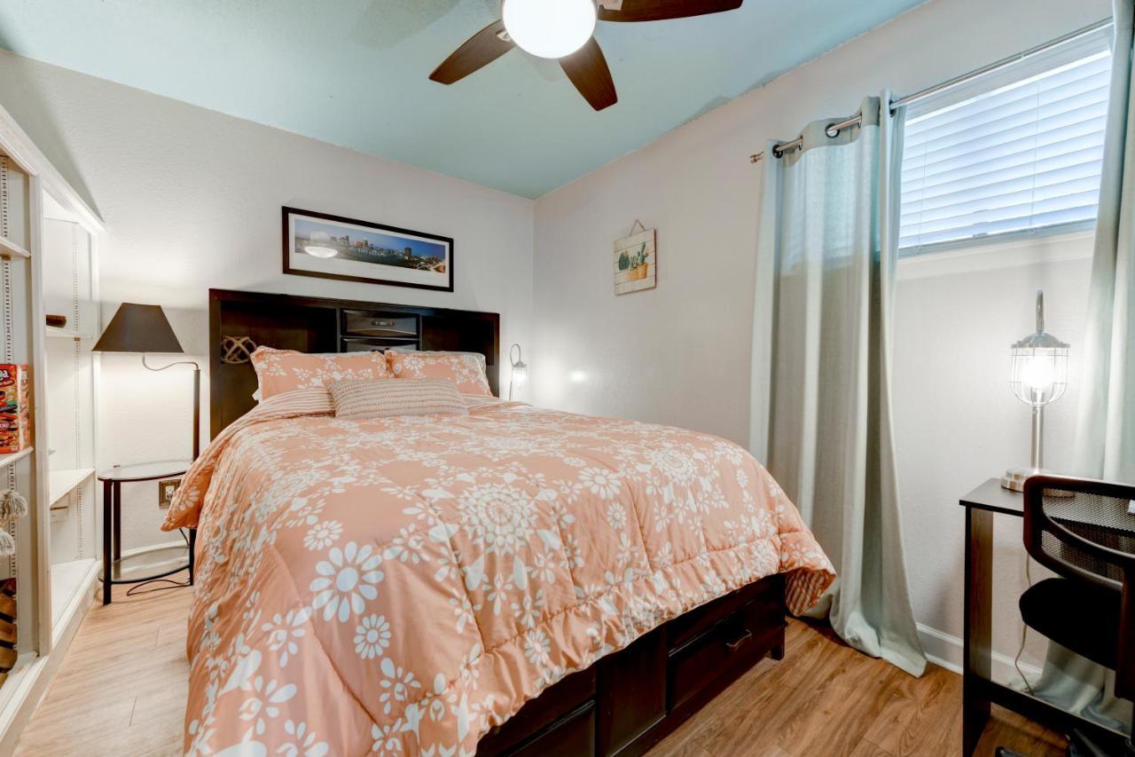 Cozy Near Downtown And Ut Apartment *