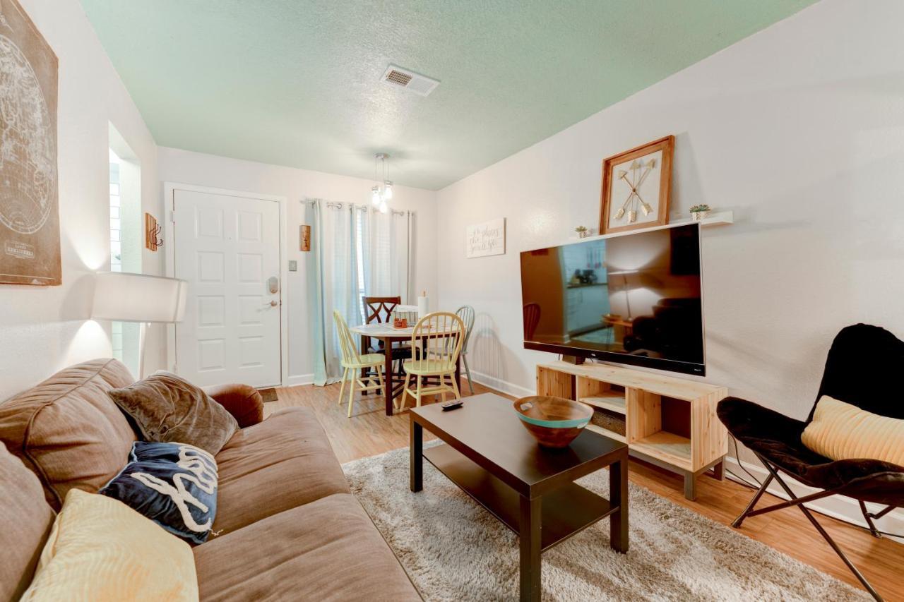 Cozy Near Downtown And Ut Apartment *