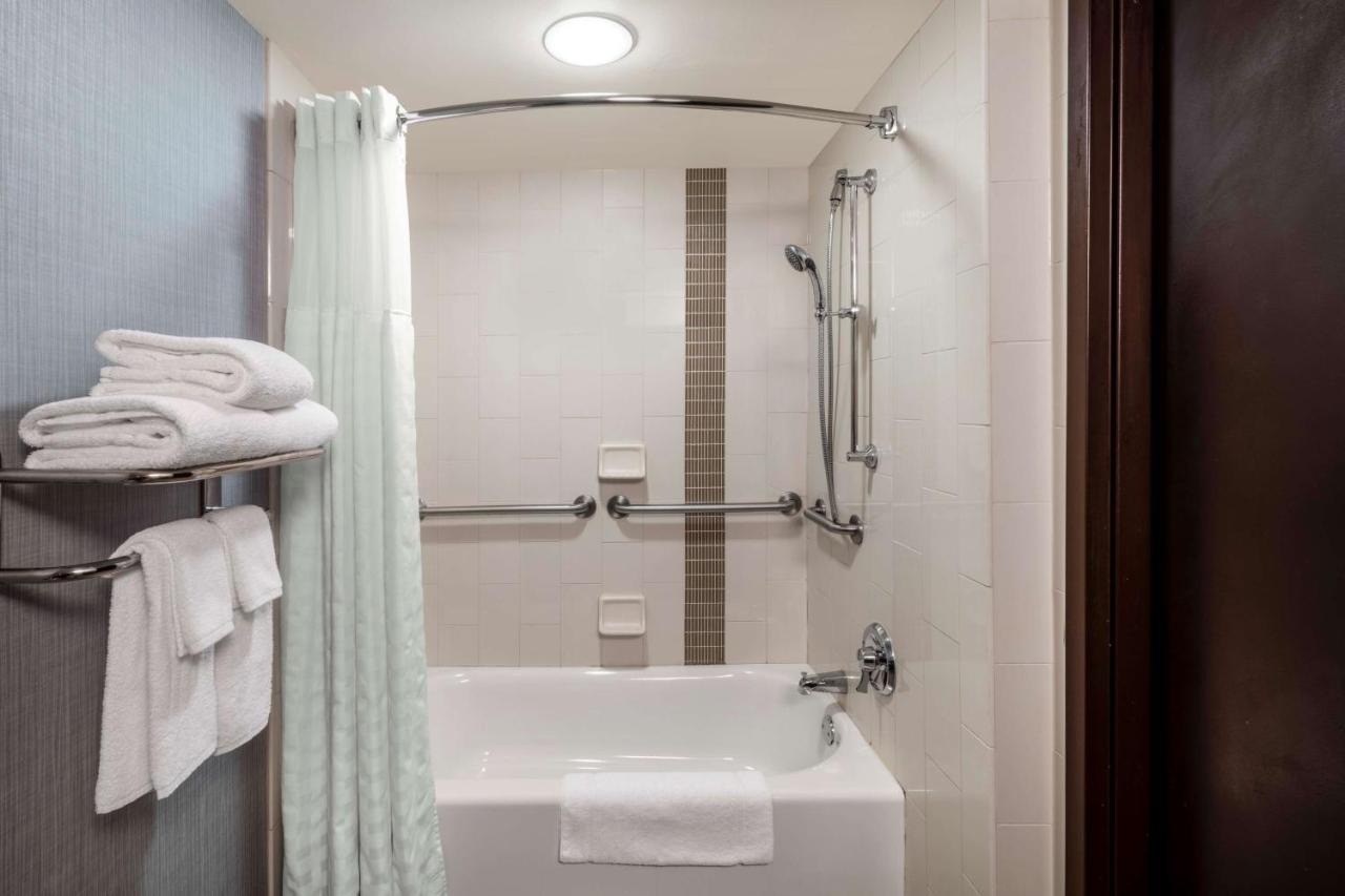 Hotel Sonesta Select North 3*