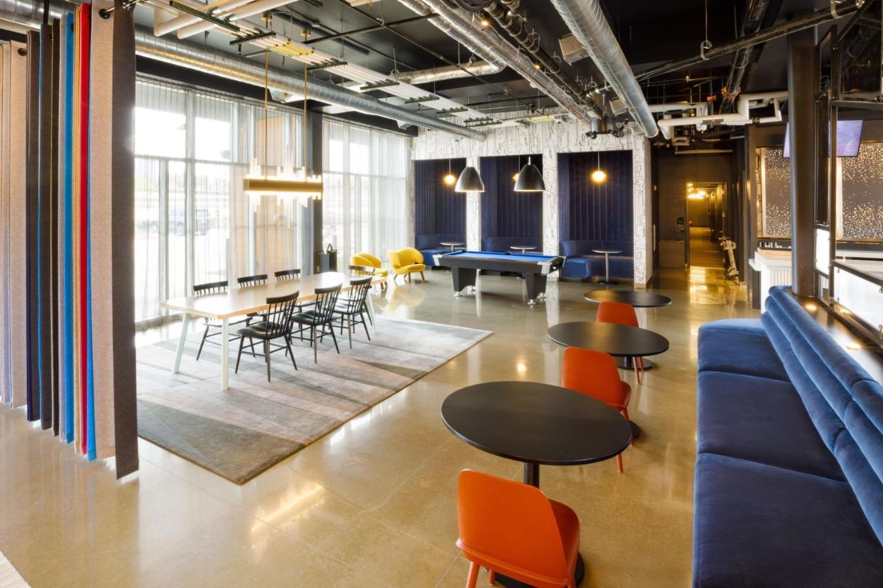 Aloft Airport 3*