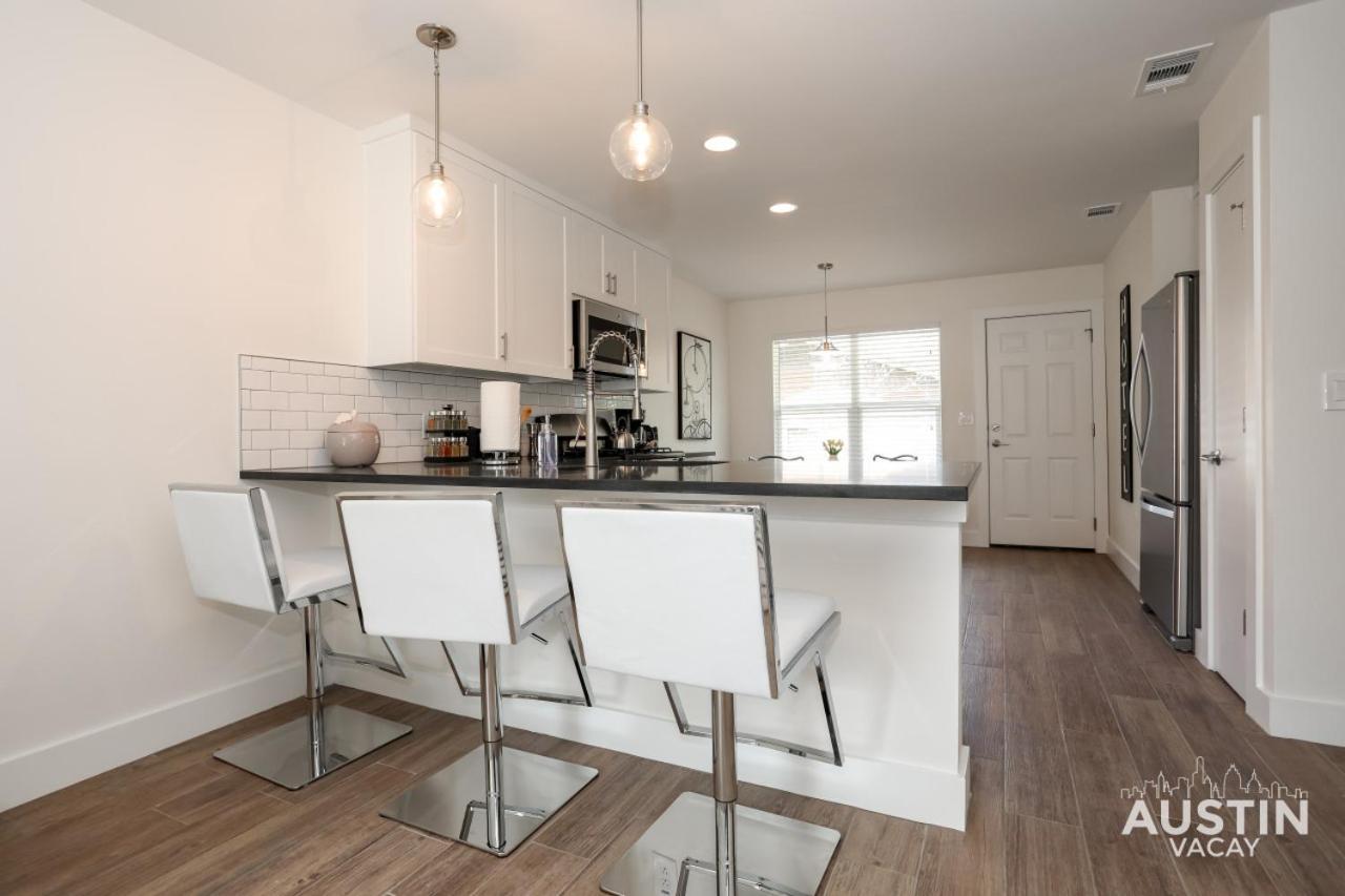 Bright Space Close To Beer Gardens Coffee Apartment