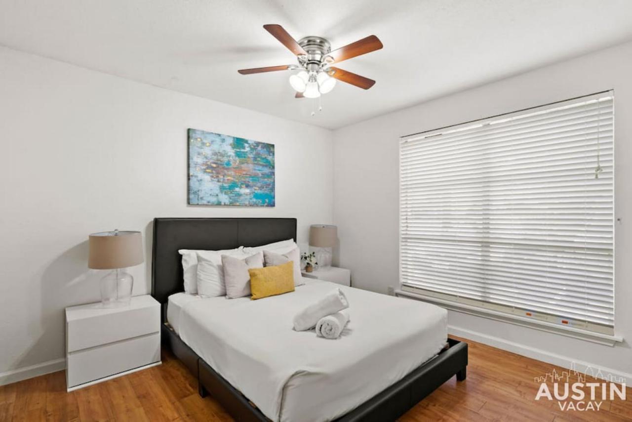 Quiet Downtown Pool Free Parking Apartment *