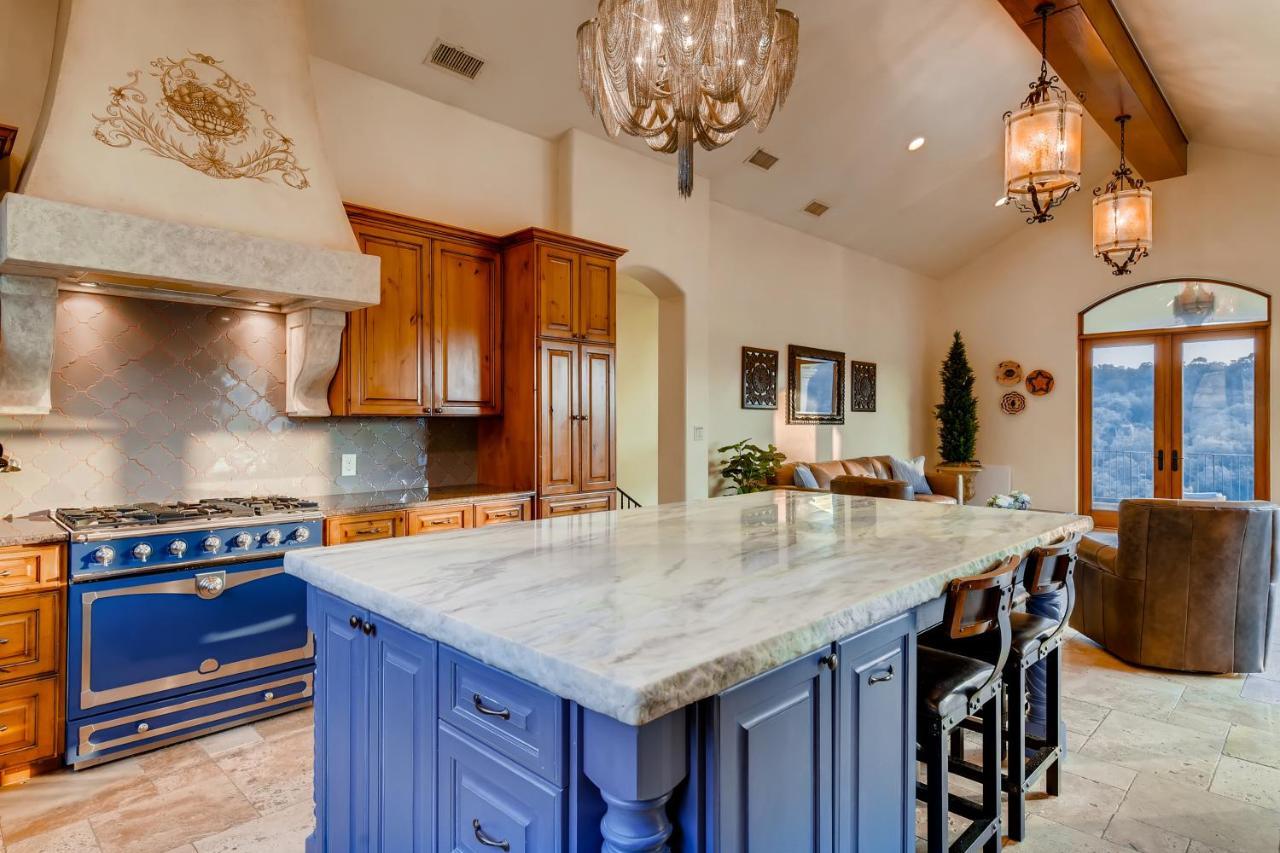 Villa An Estate Designed For Sxsw Artists - By Pmi Metro