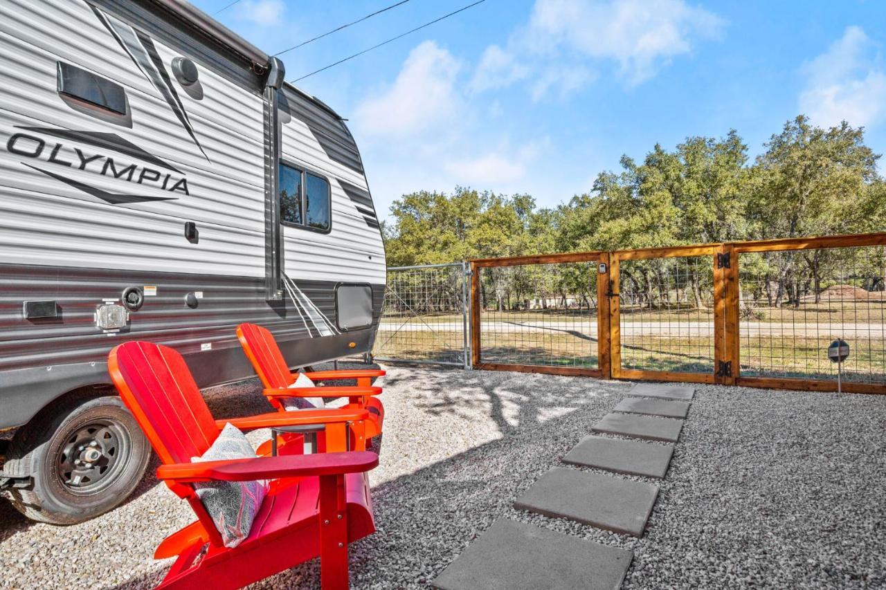 Park Access! Bars & Restaurants Close-by! Outdoor Heater Holiday home