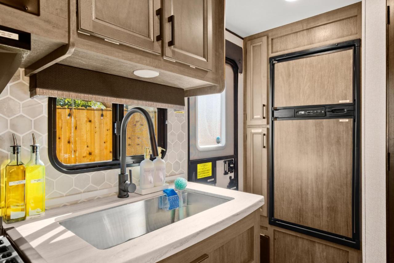 Park Access! Bars & Restaurants Close-by! Outdoor Heater Holiday home