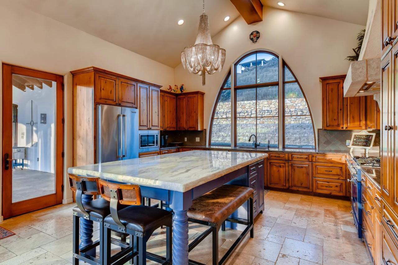 Villa An Estate Designed For Sxsw Artists - By Pmi Metro *