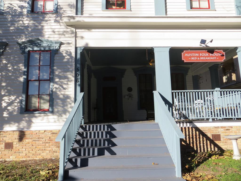 Folk House * Austin