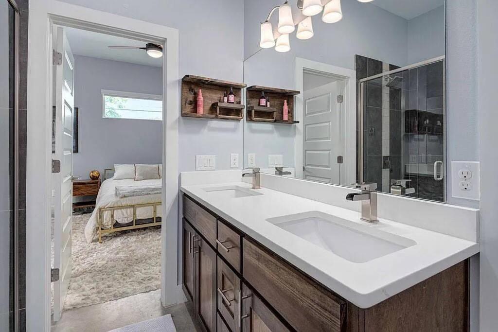 East 3 Bedroom W/ Pet Friendly Yard