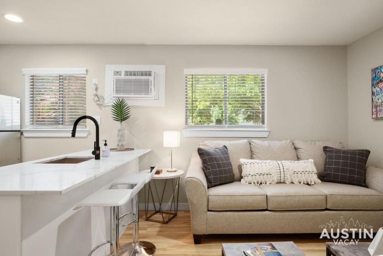 Apartment Easy Access To Ut Campus Shared Pool And Parking
