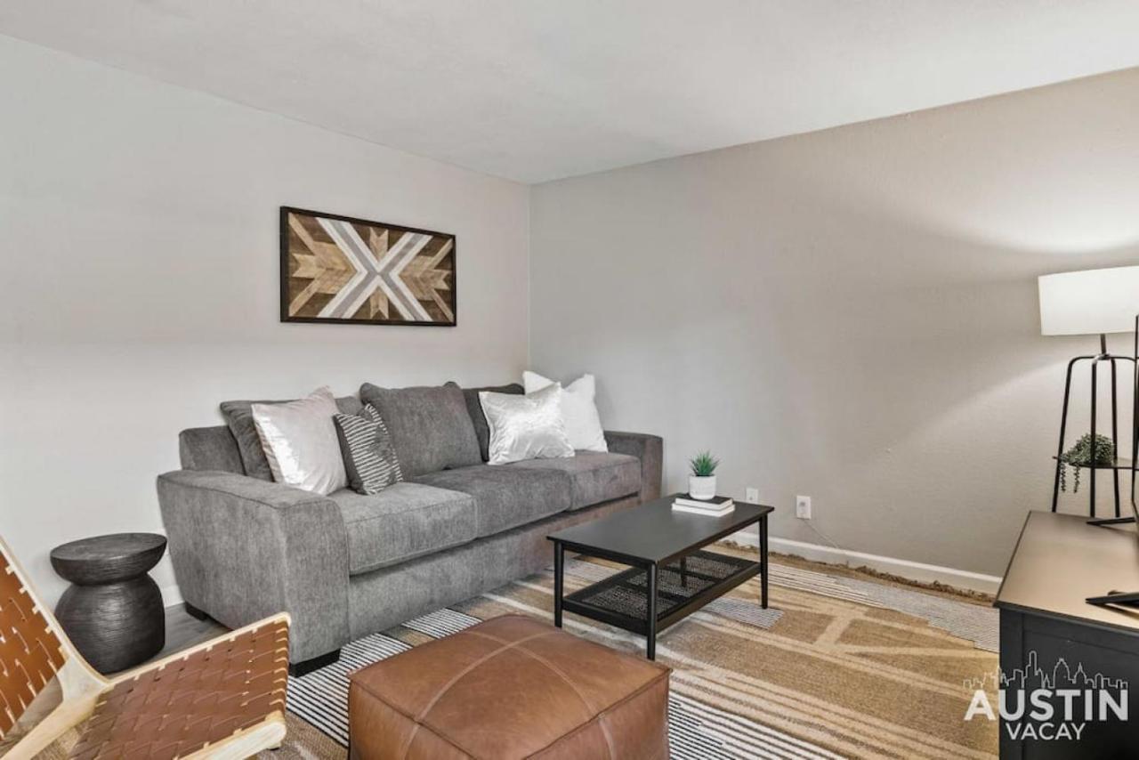 Pet Friendly W Pool Near Mueller Free Parking