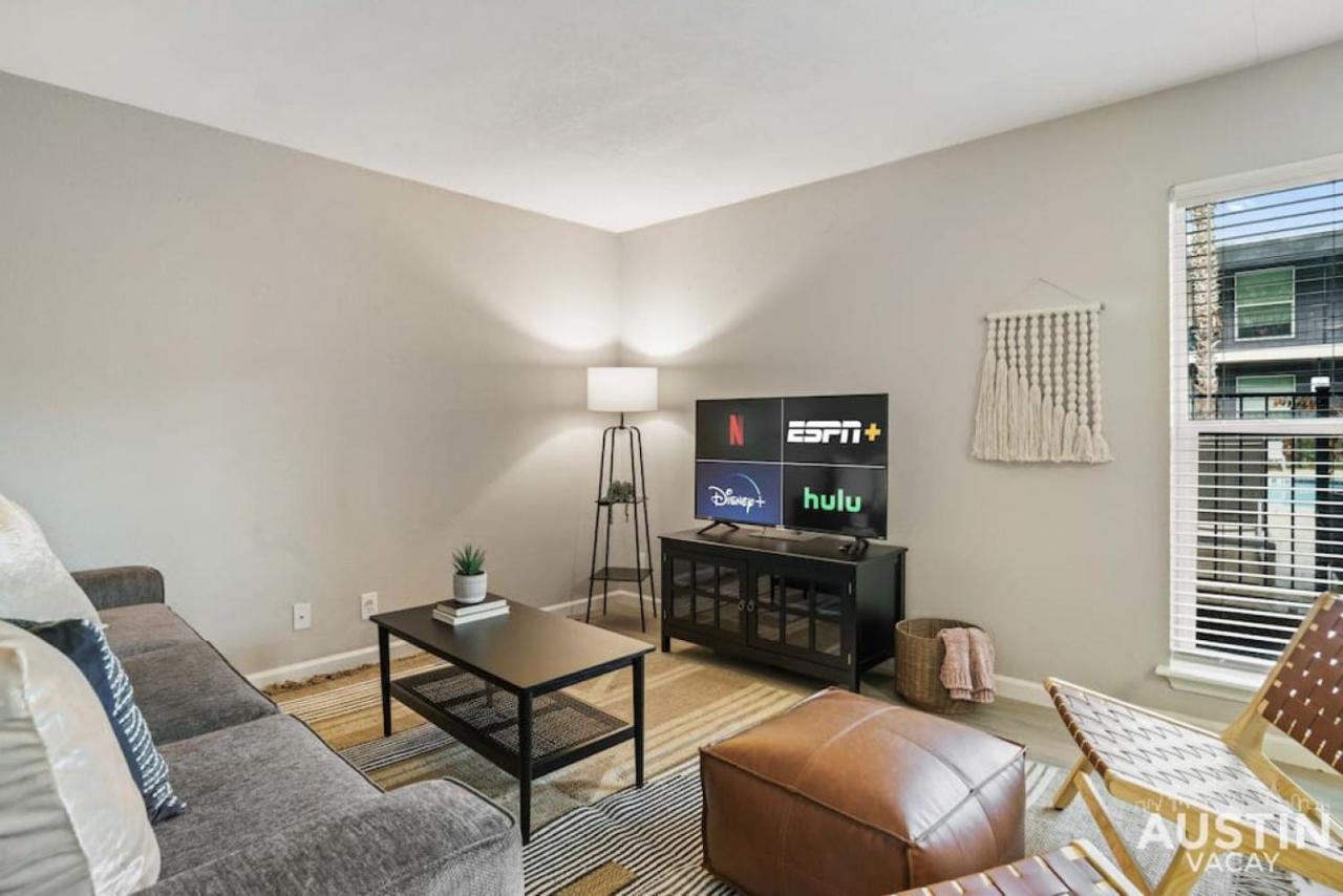 Pet Friendly W Pool Near Mueller Free Parking Apartment Austin