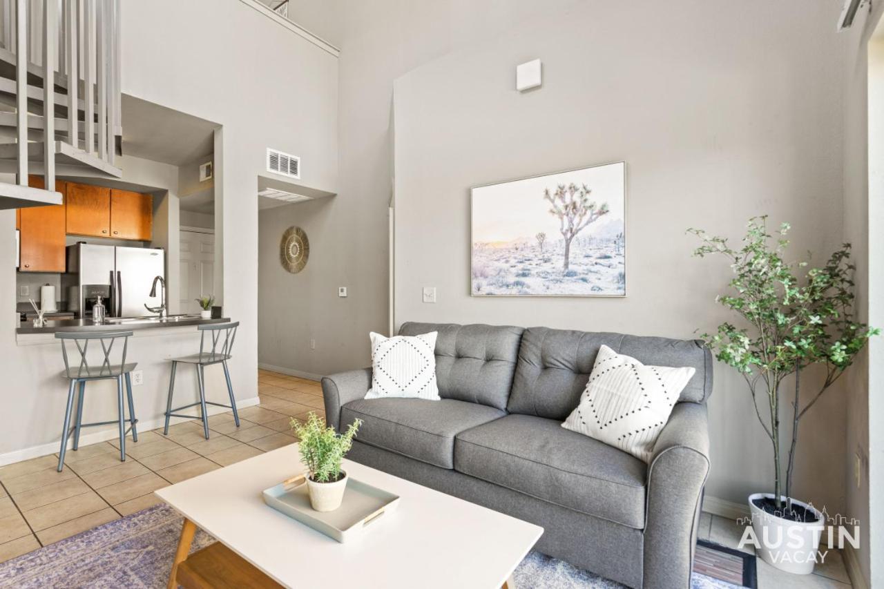 Cute And Comfy By The Of Texas Apartment *