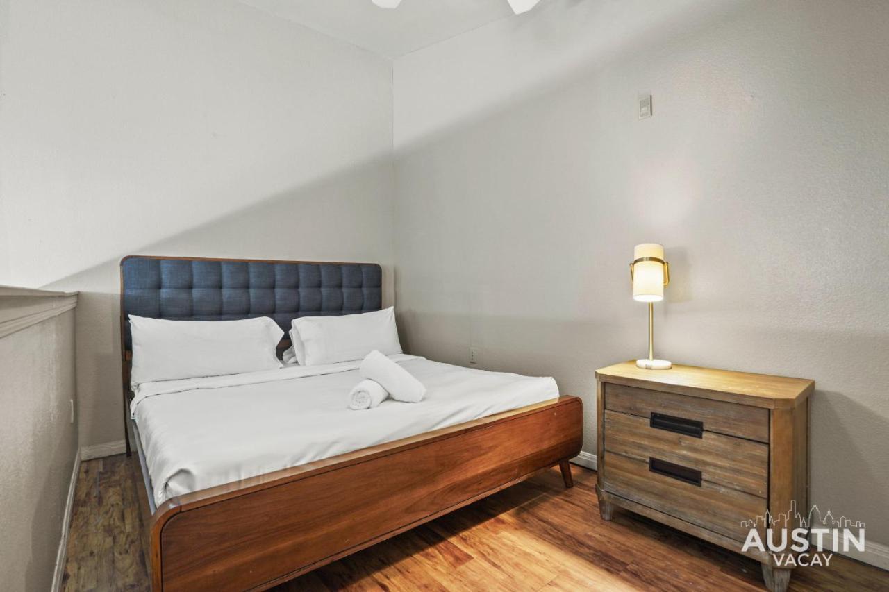 Apartment King Beds And Patio Dining In Atx West Campus Gem