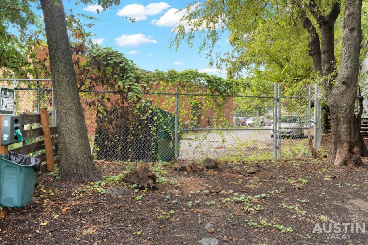 Apartment Pet Friendly W Pool Near Mueller Free Parking *
