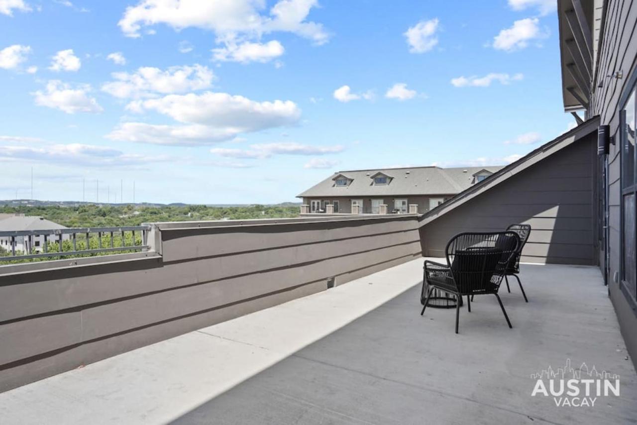 Balcony Views And Ideal West Campus Location