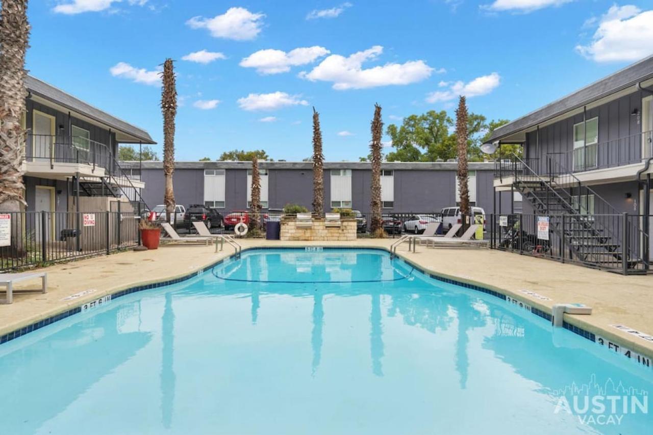 Pet Friendly W Pool Near Mueller Free Parking Apartment Austin