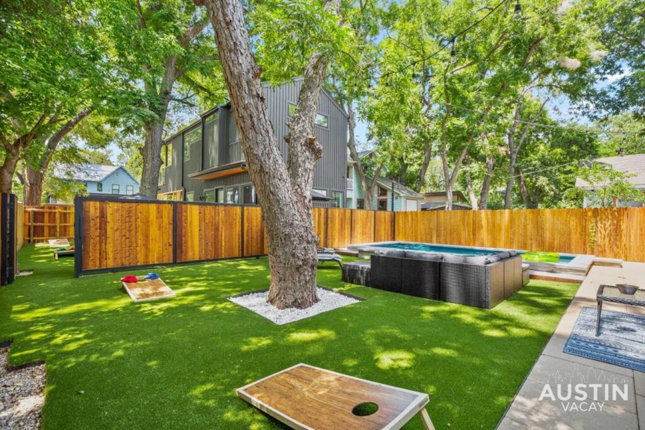 Modern Luxury - Minutes From Lady Bird Holiday home Austin