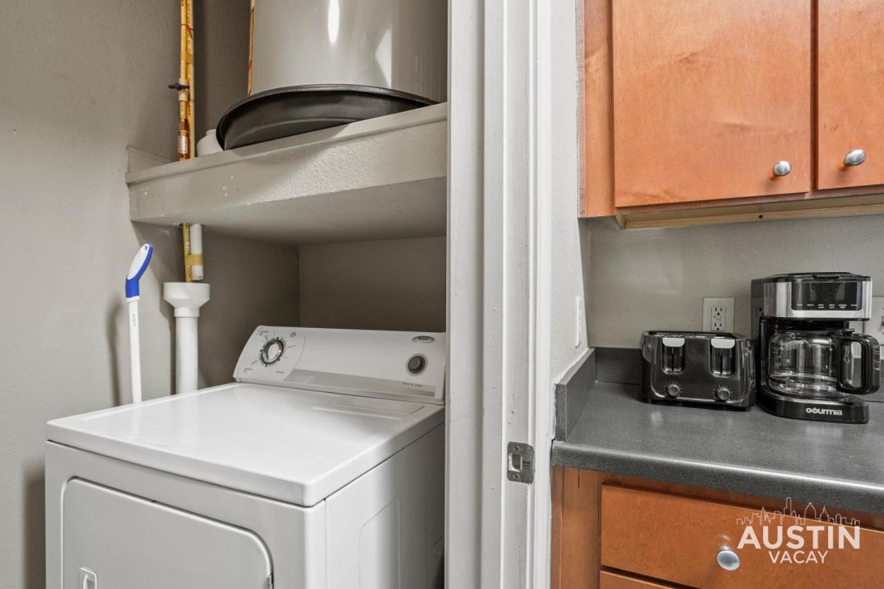 King Beds And Patio Dining In Atx West Campus Gem Apartment Austin
