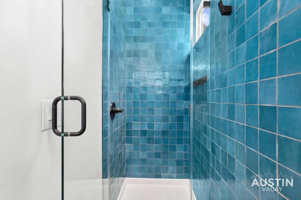 Super Stunning Back House W Terrace In East Chavez *