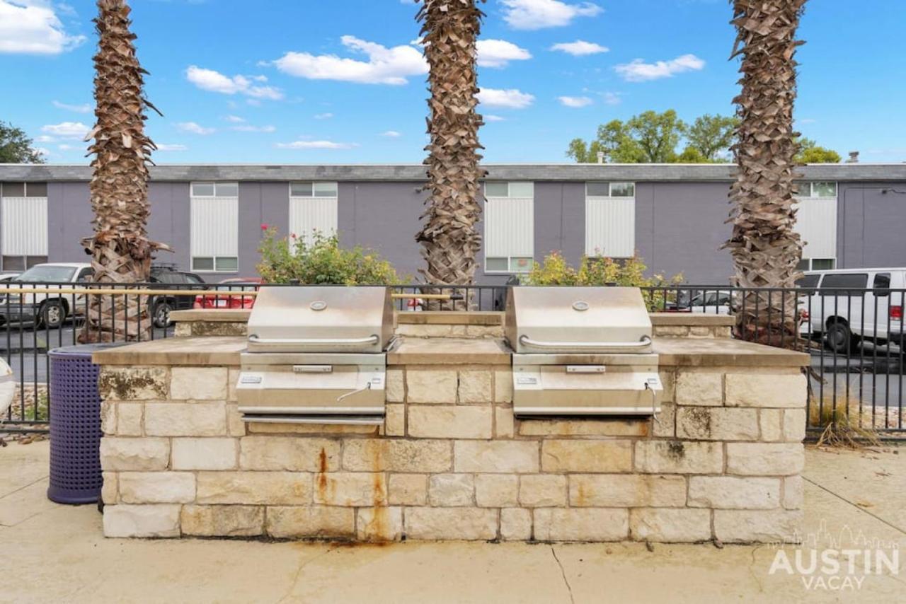 Pet Friendly W Pool Near Mueller Free Parking Apartment