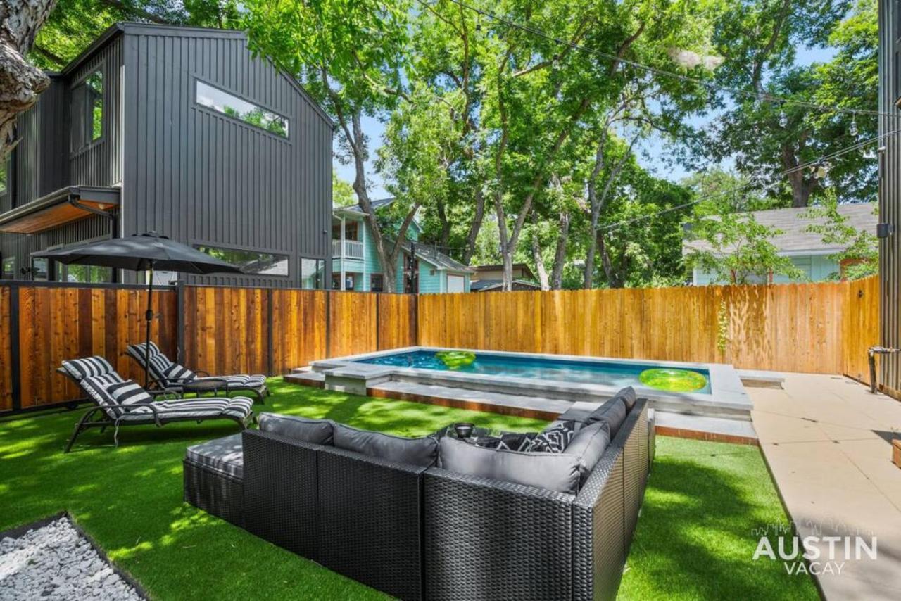 Modern Luxury - Minutes From Lady Bird Holiday home Austin
