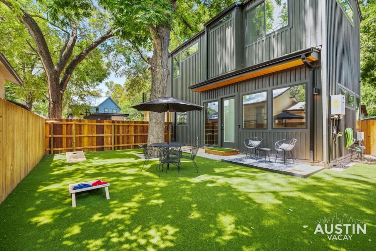 Super Stunning Back House W Terrace In East Chavez
