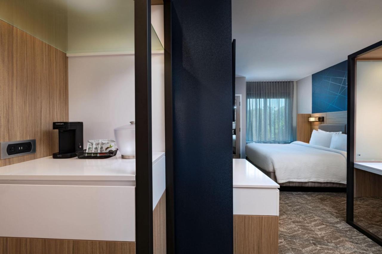 Hotel Springhill By Marriott North 2*