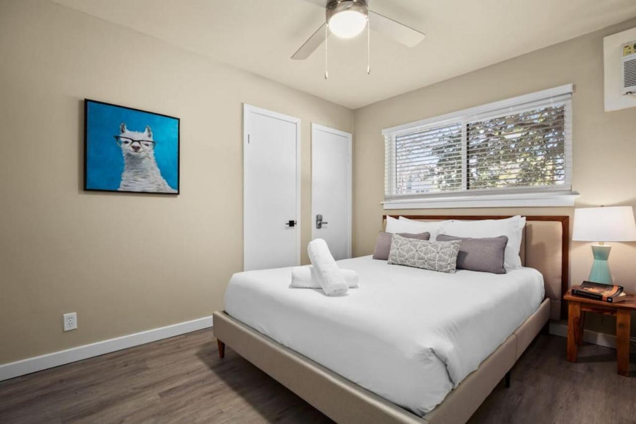 7-minute Walk To Deep Eddy Pool, Parking, And Grill Apartment *