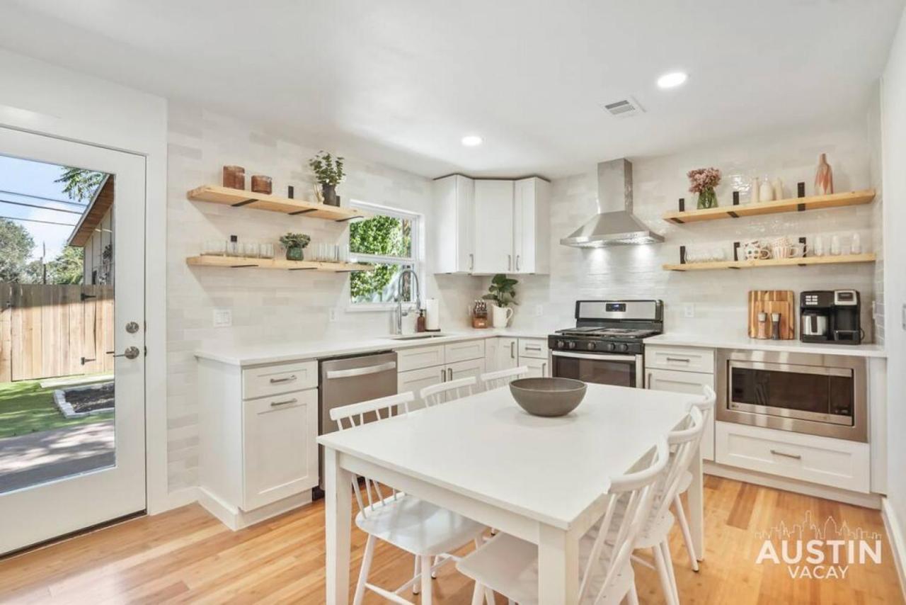 Trendy Remodeled By Soco W Outdoor Space Holiday home *