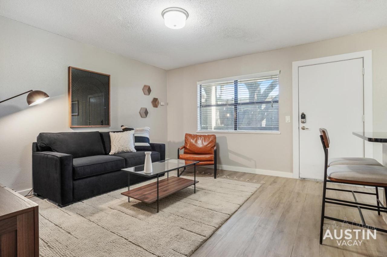 Adorable N Lamar Living, Pool And Comfort For *