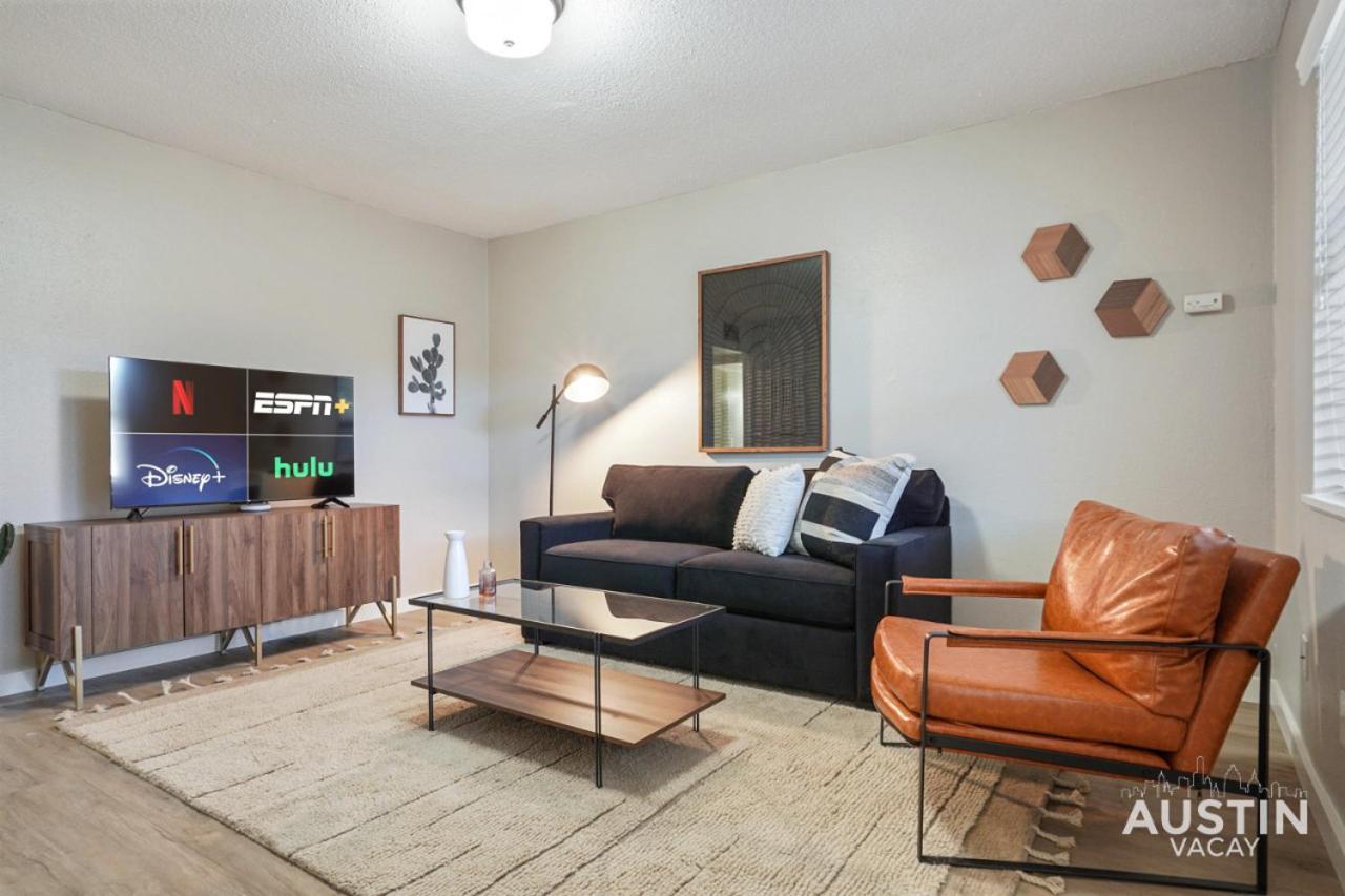 Adorable N Lamar Living, Pool And Comfort For Apartment