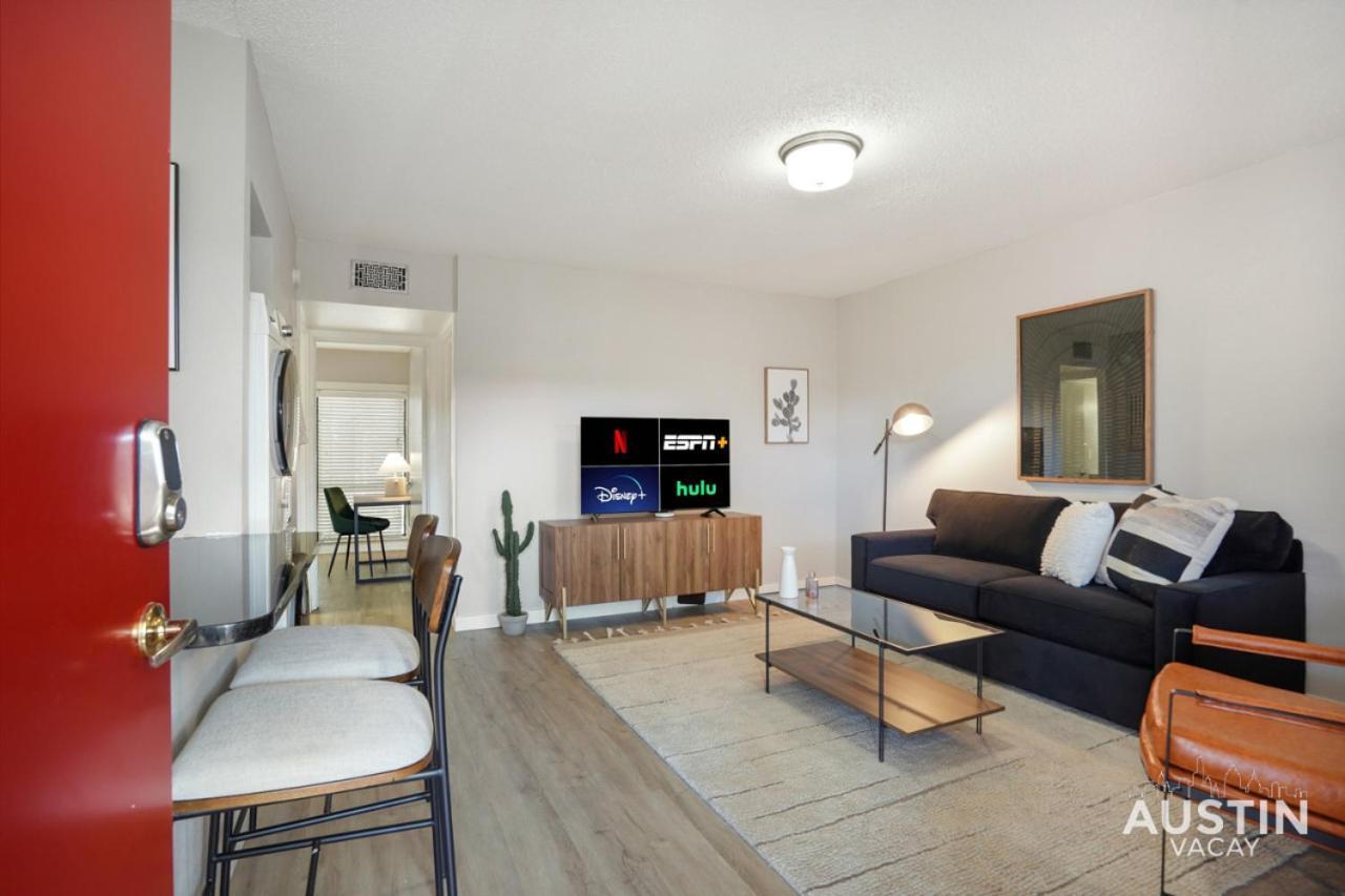 Apartment Adorable N Lamar Living, Pool And Comfort For Austin