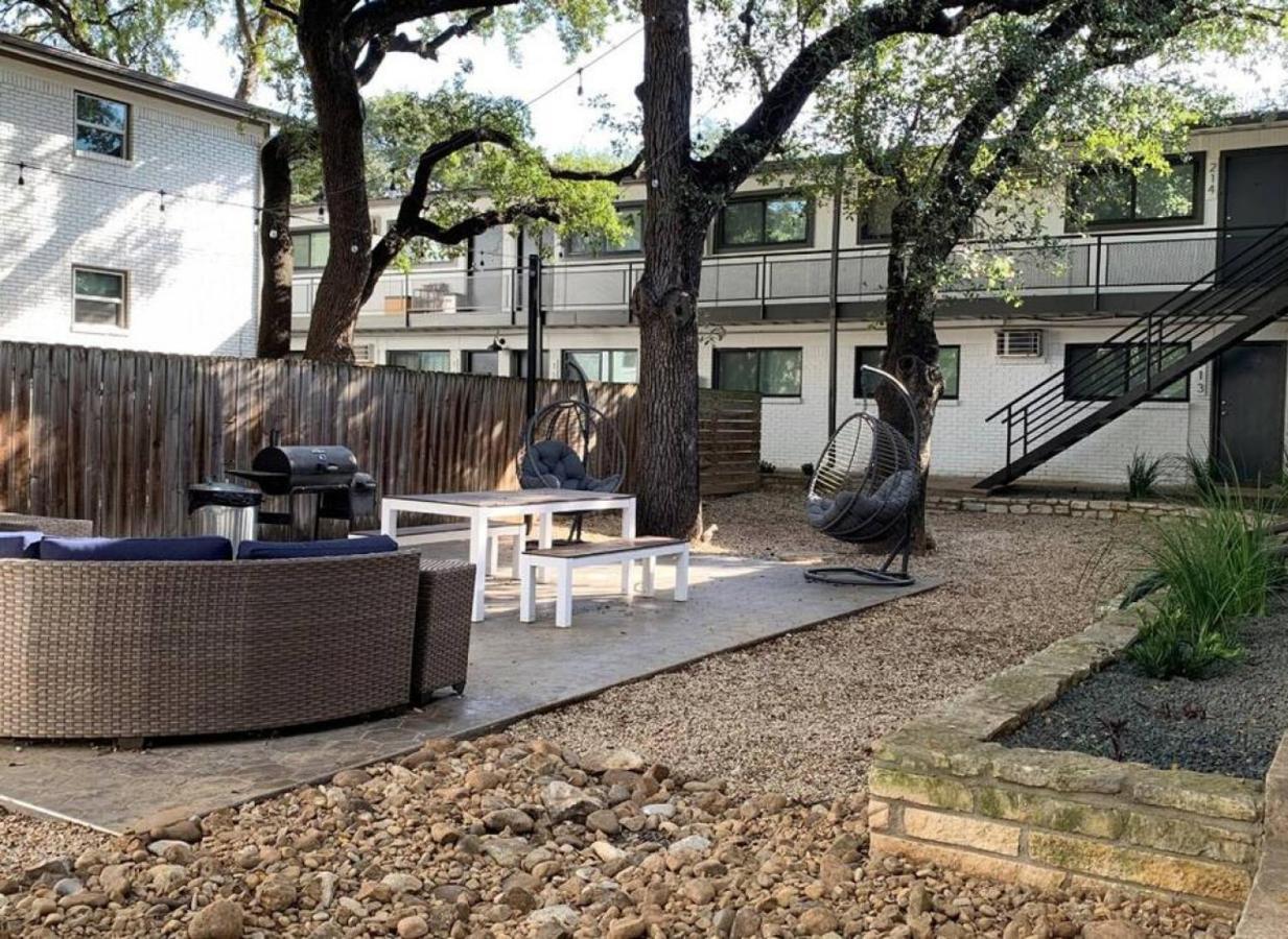 Apartment 7-minute Walk To Deep Eddy Pool, Parking, And Grill *